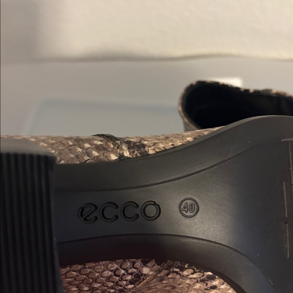 Ecco Python Snakeskin Leather Ankle Boots Gray & … - image 4